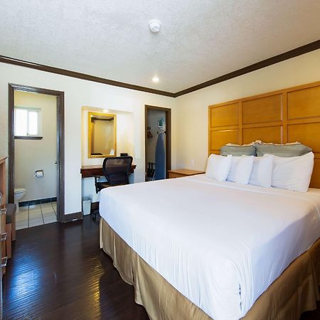 Hotel Yosemite Parkway à Merced Extérieur photo