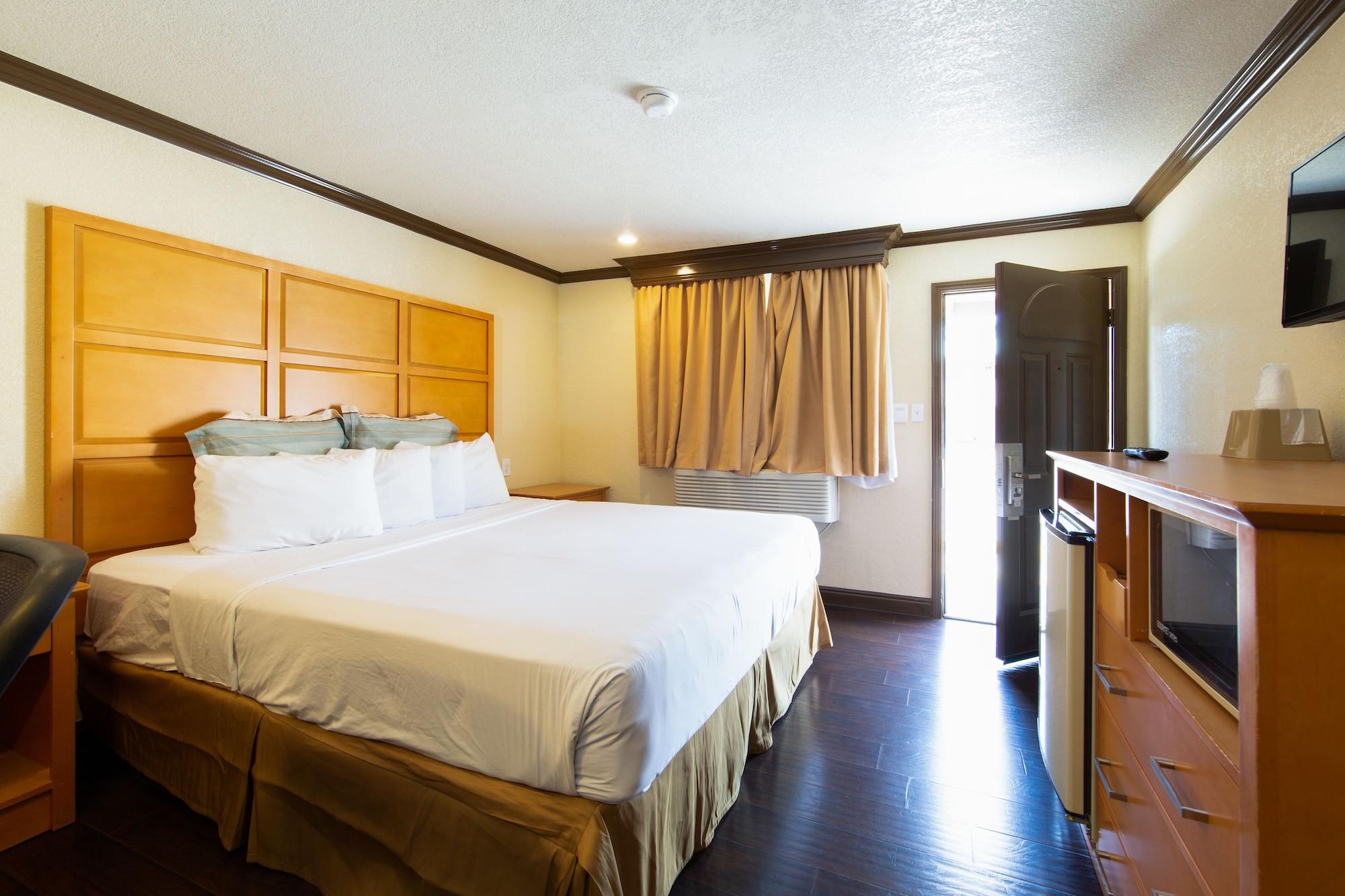 Hotel Yosemite Parkway à Merced Extérieur photo