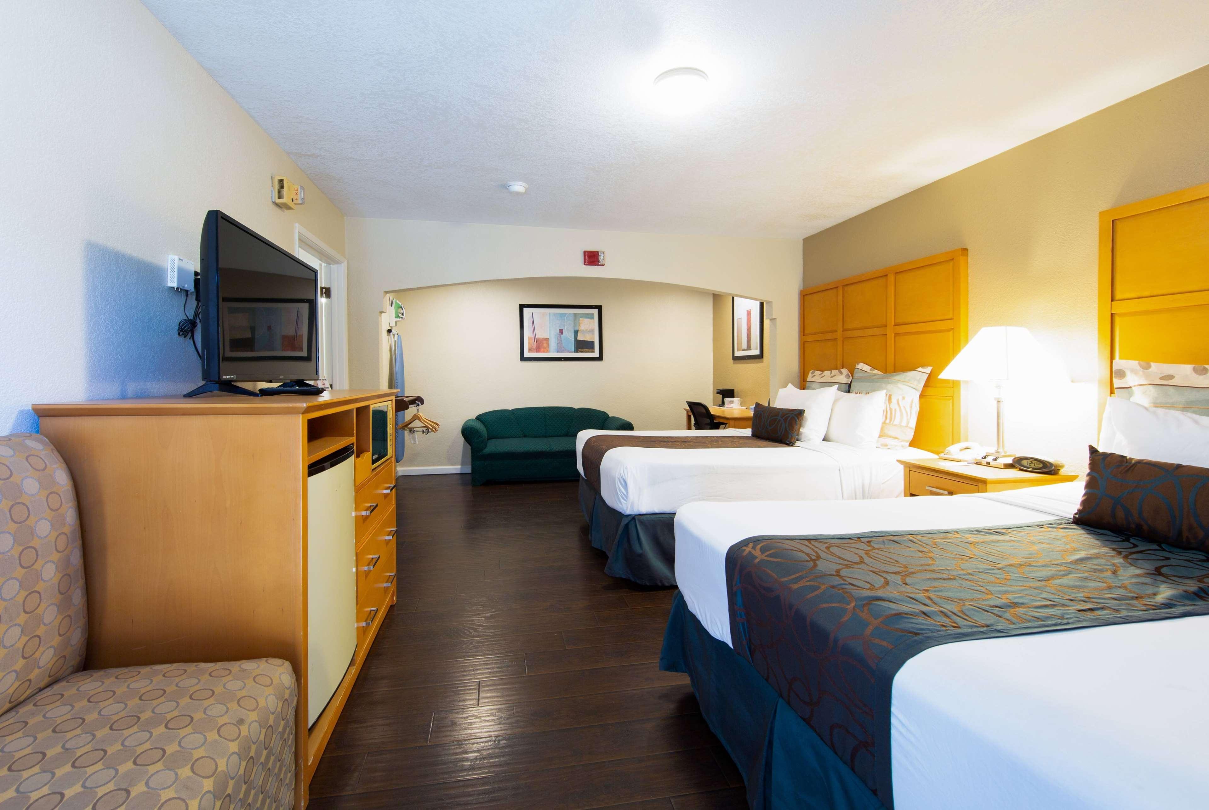 Hotel Yosemite Parkway à Merced Extérieur photo