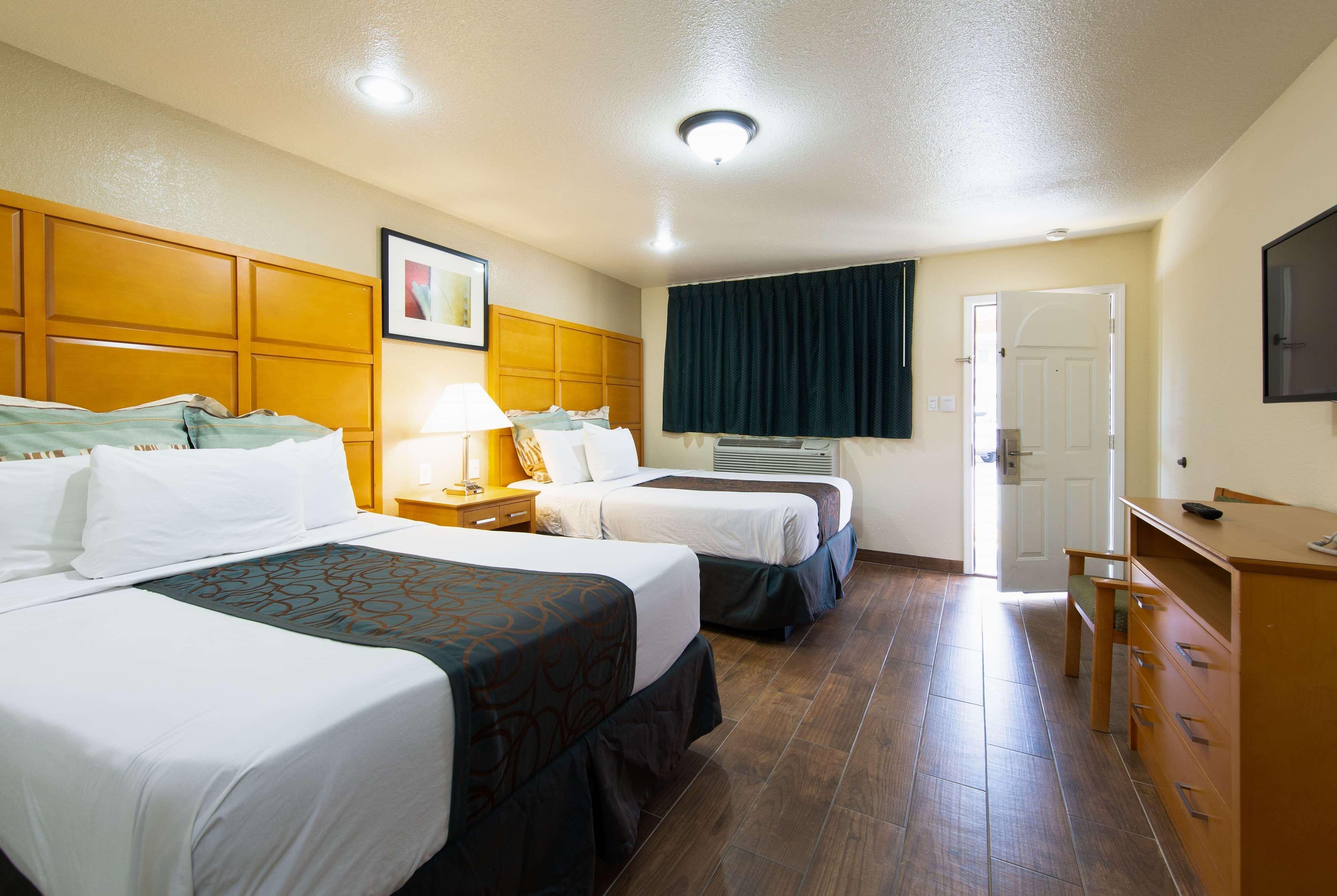 Hotel Yosemite Parkway à Merced Extérieur photo