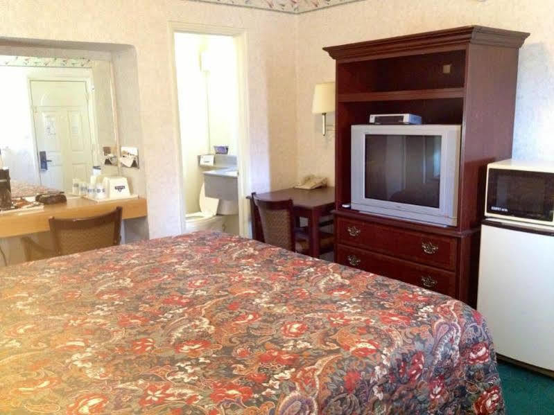 Hotel Yosemite Parkway à Merced Extérieur photo
