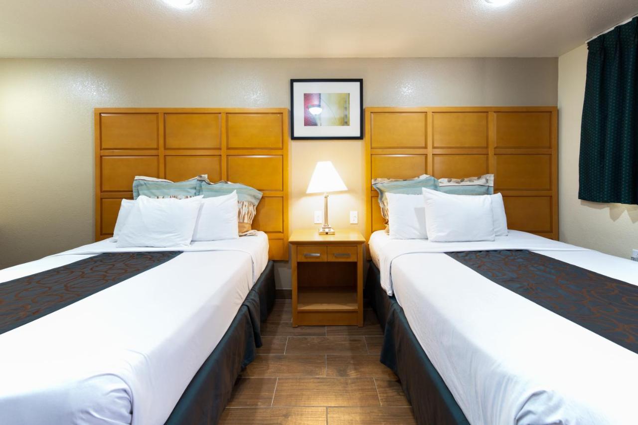 Hotel Yosemite Parkway à Merced Extérieur photo